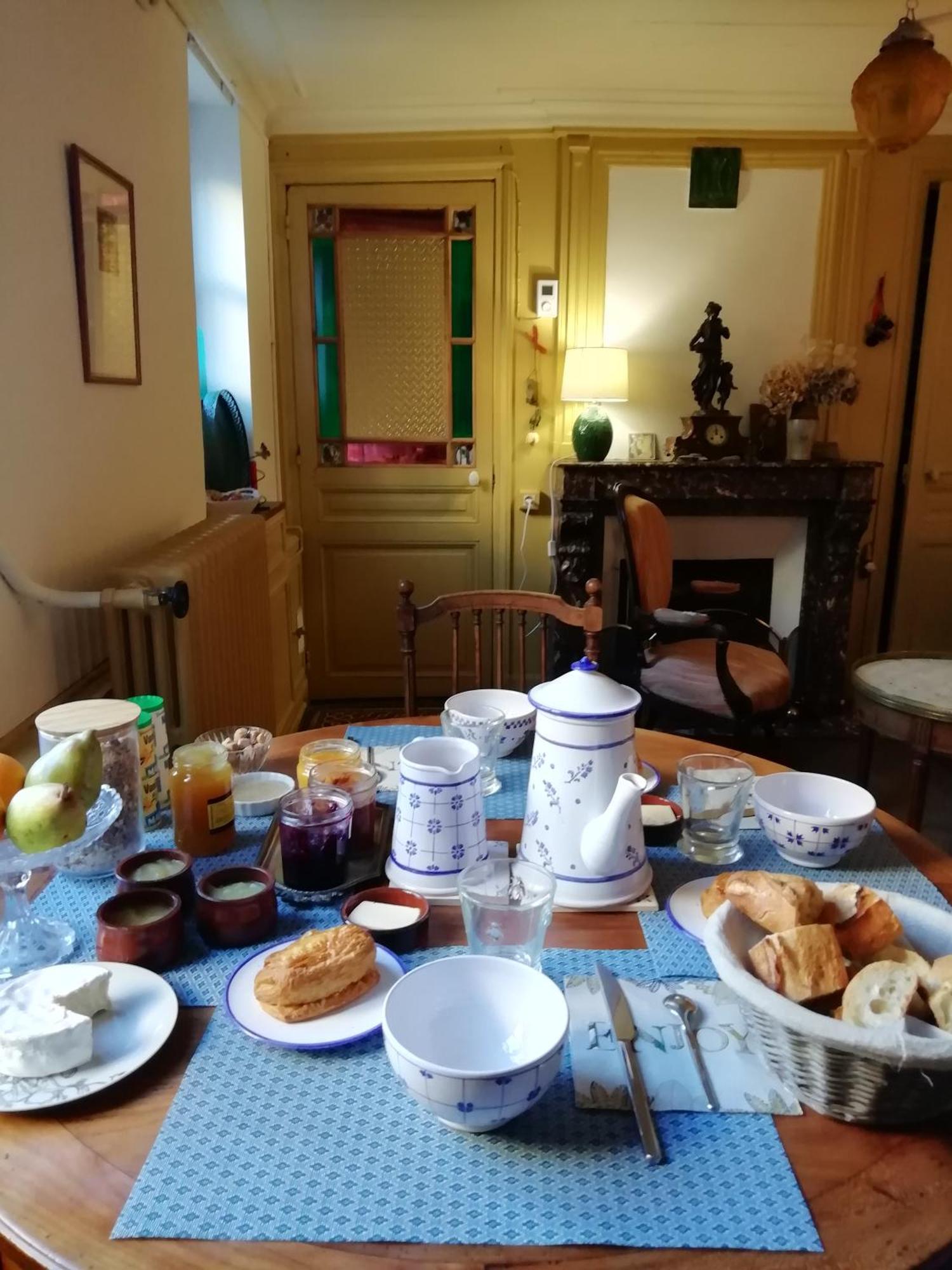 Bed and Breakfast La charcuterie GREBER Beauvais Exterior foto